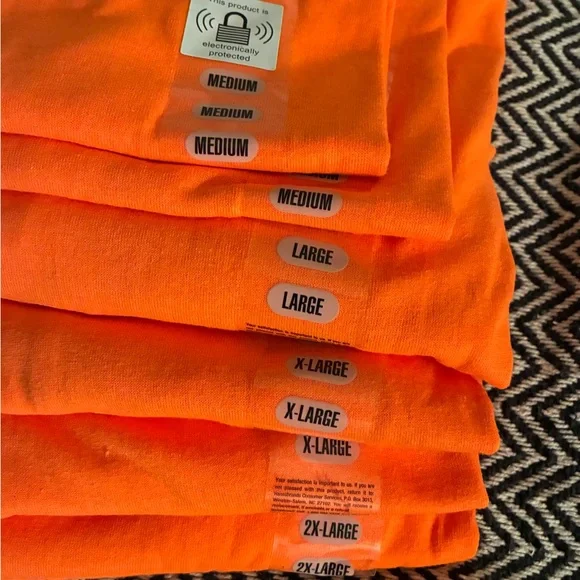 Hanes Orange Short Sleeve T Shirts NEW + Many Sizes - Picture 2 of 3